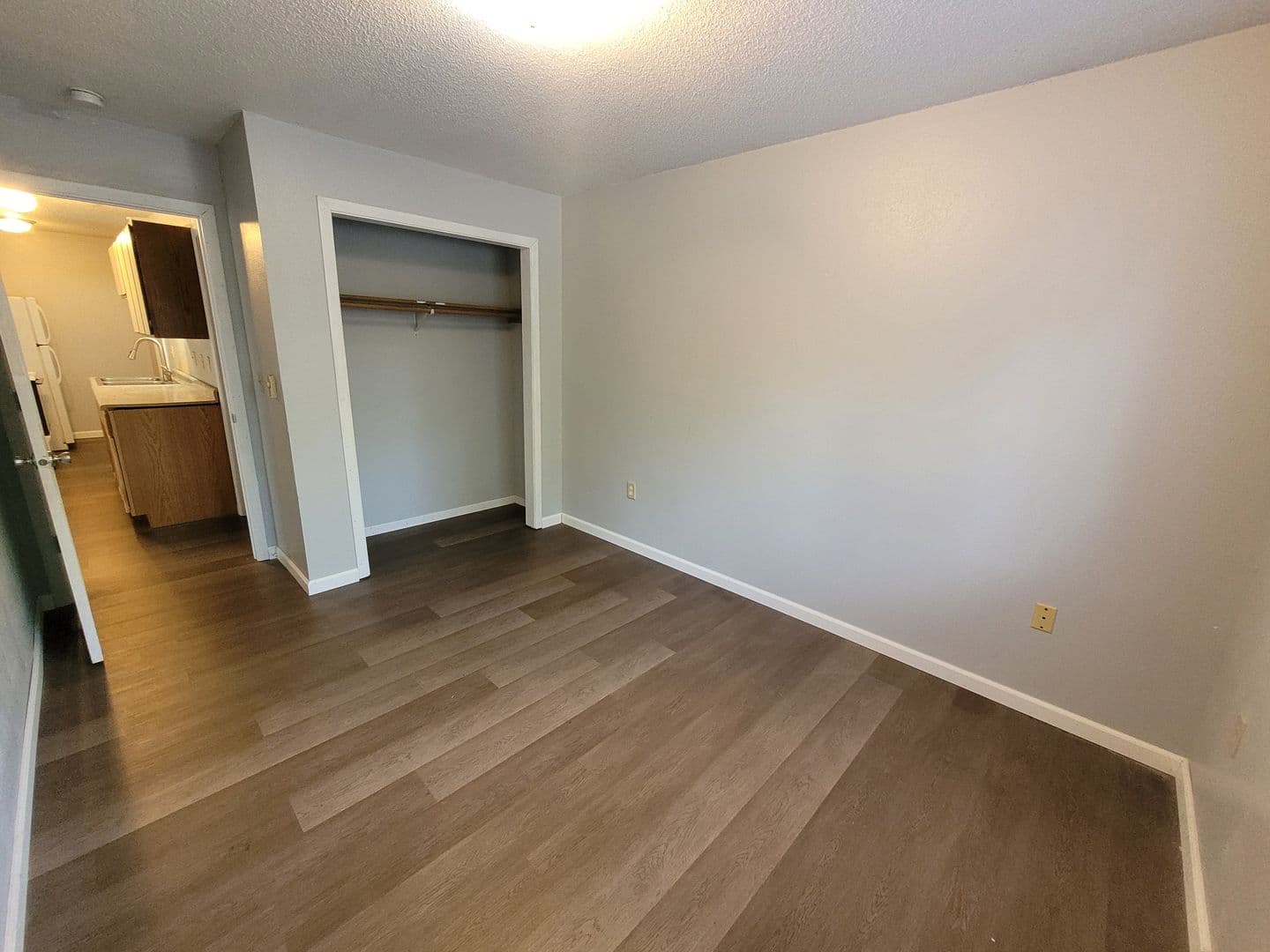 La Crosse Apartment: 821 5th Ave So.