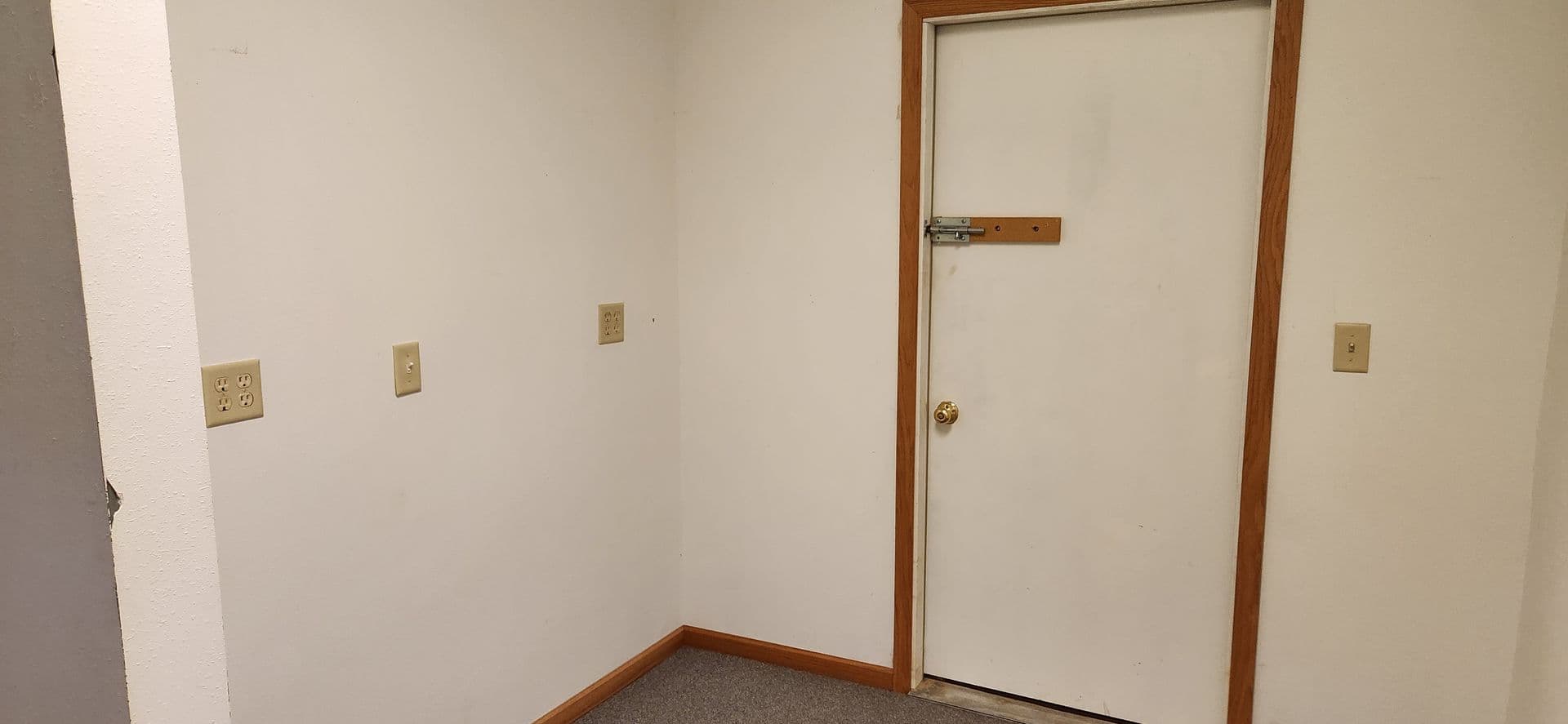 La Crosse Apartment: 1323 Gillette Street