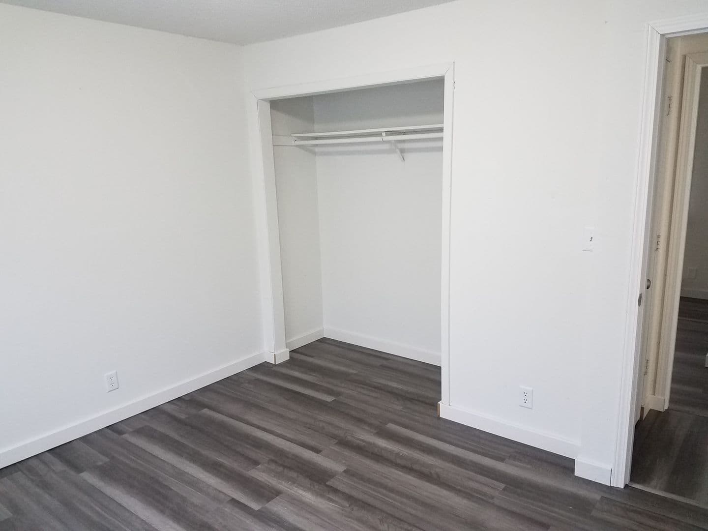 La Crosse Apartment: 1438 Rose Street