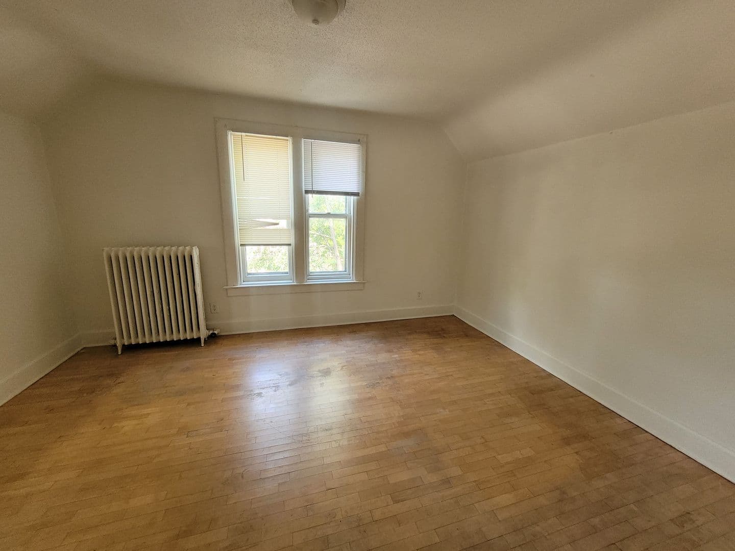 La Crosse Apartment: 1302 State St