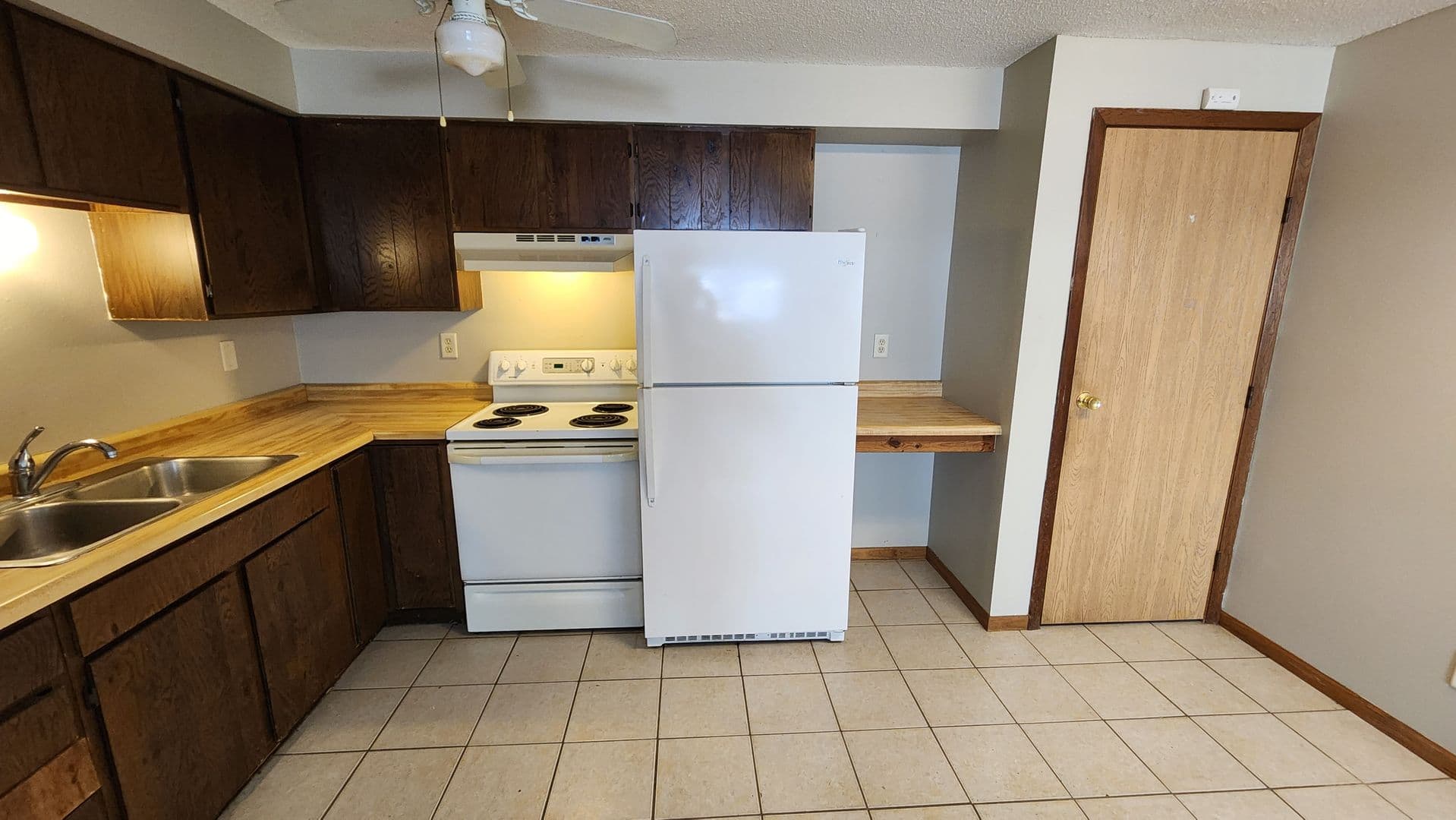 La Crosse Apartment: 1418 10th Street South