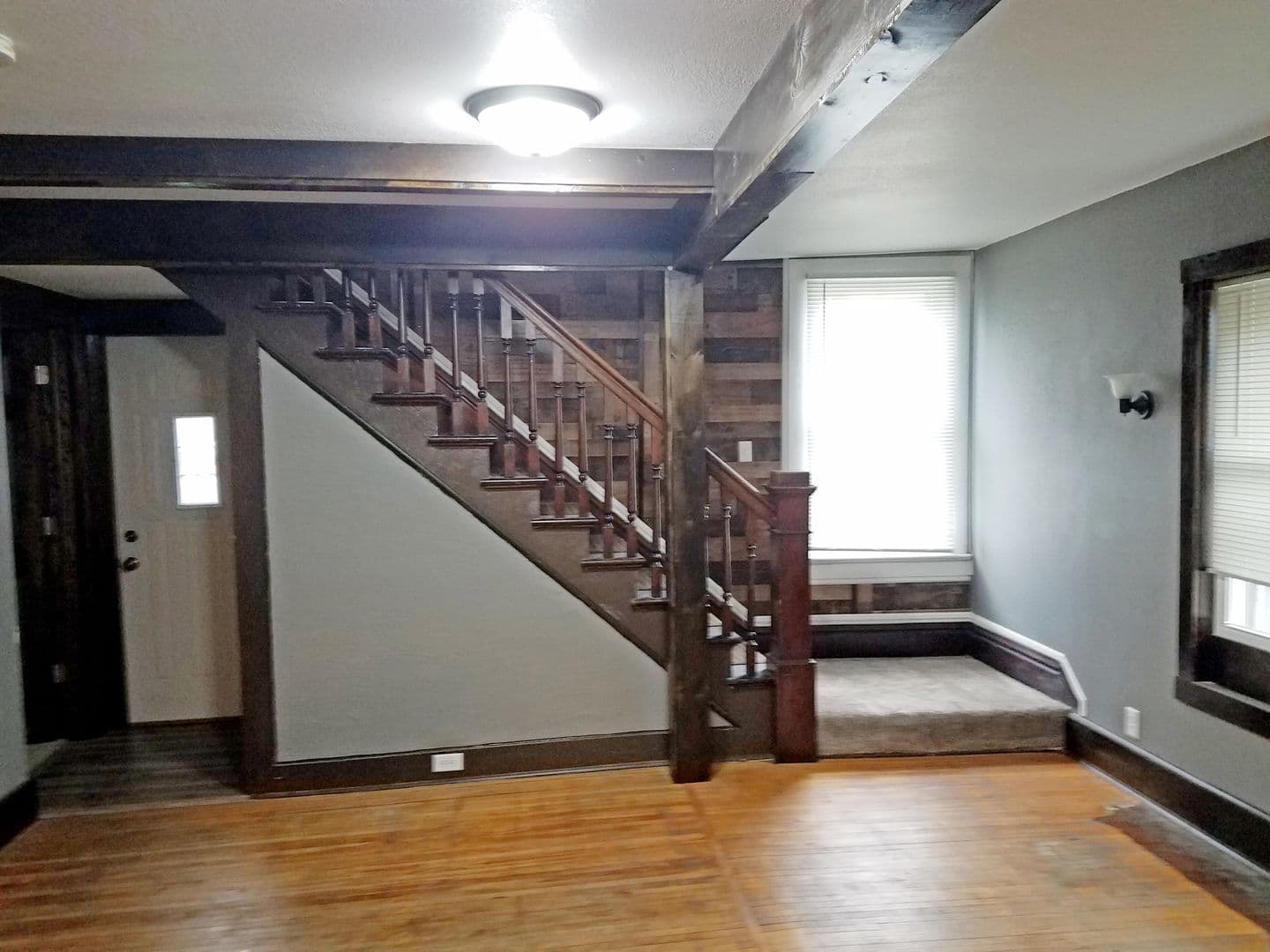 La Crosse Apartment: 312 6th Street south