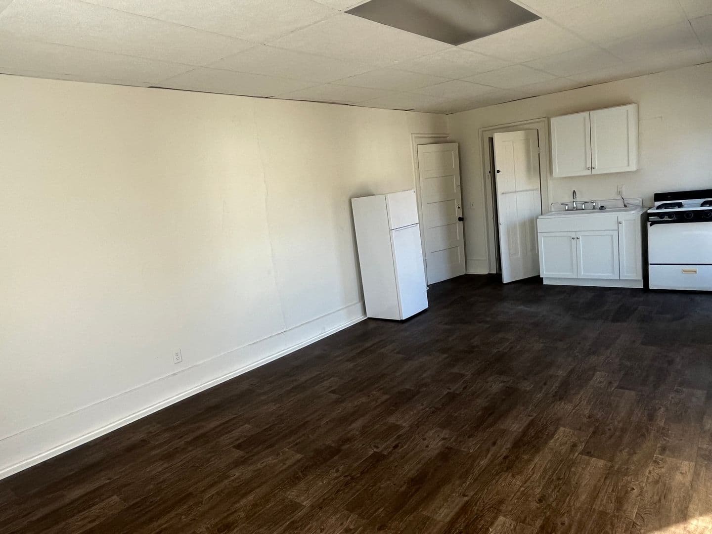 La Crosse Apartment: 926 Main St.