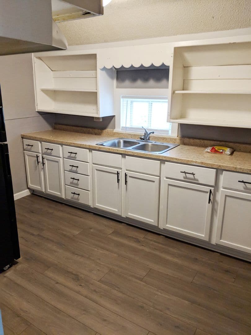 La Crosse Apartment: 726 Ferry St.