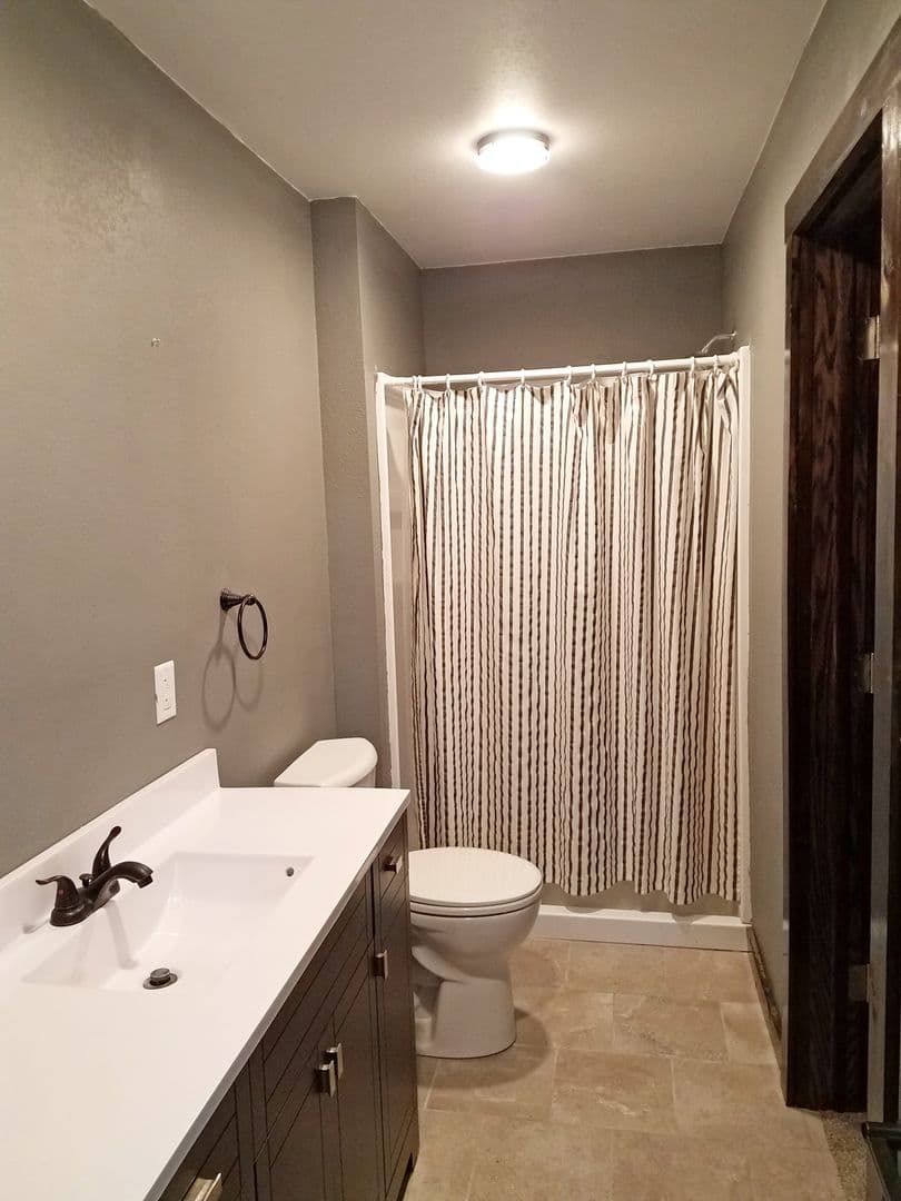 La Crosse Apartment: 312 6th Street south