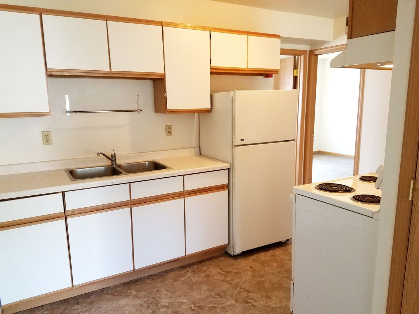 LA CROSSE Apartment: 310 N. 10TH ST.