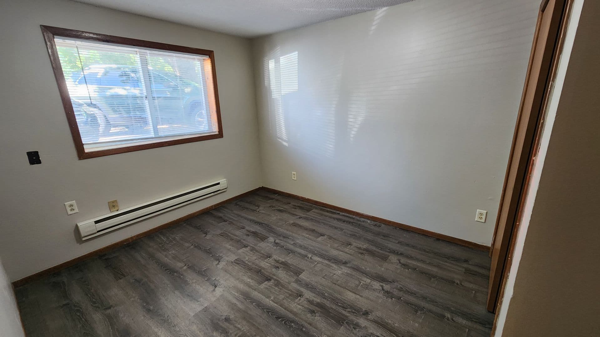 La Crosse Apartment: 1418 10th Street South