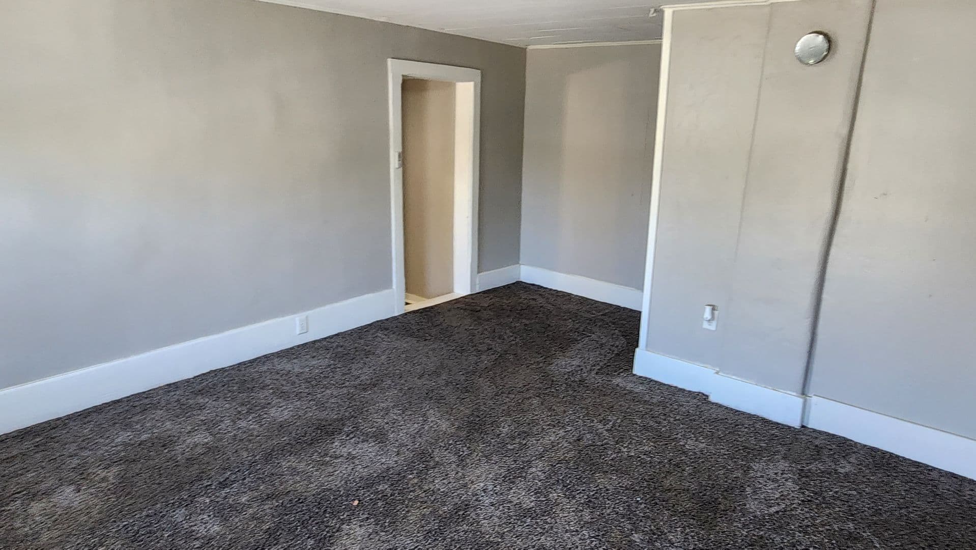La Crosse Apartment: 1206 Logan Street