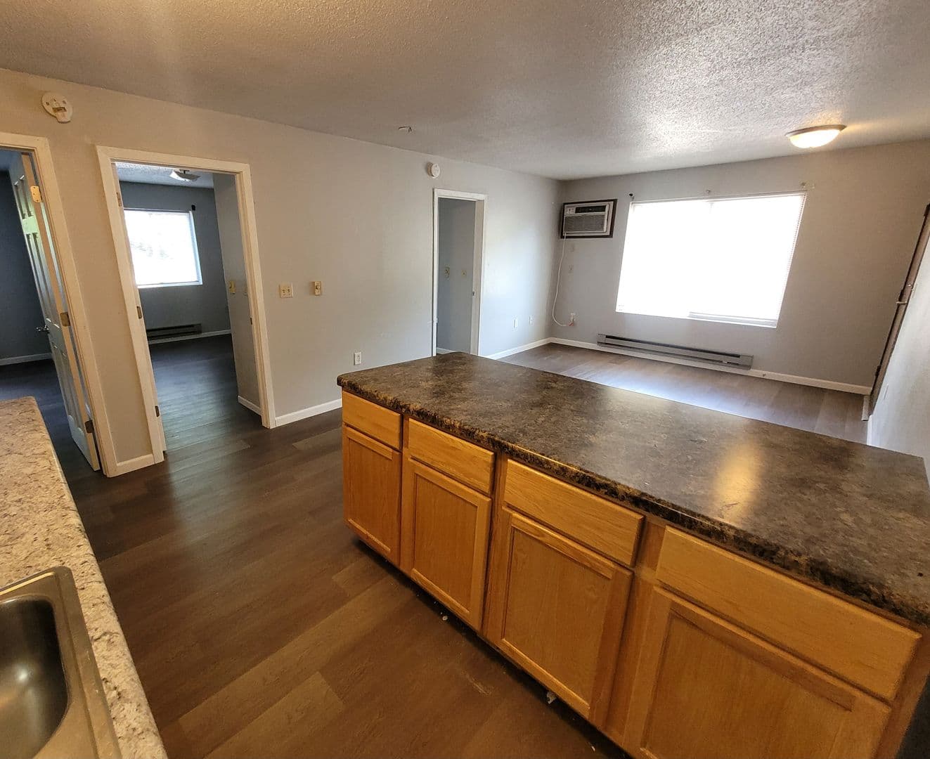 La Crosse Apartment: 821 5th Ave So.