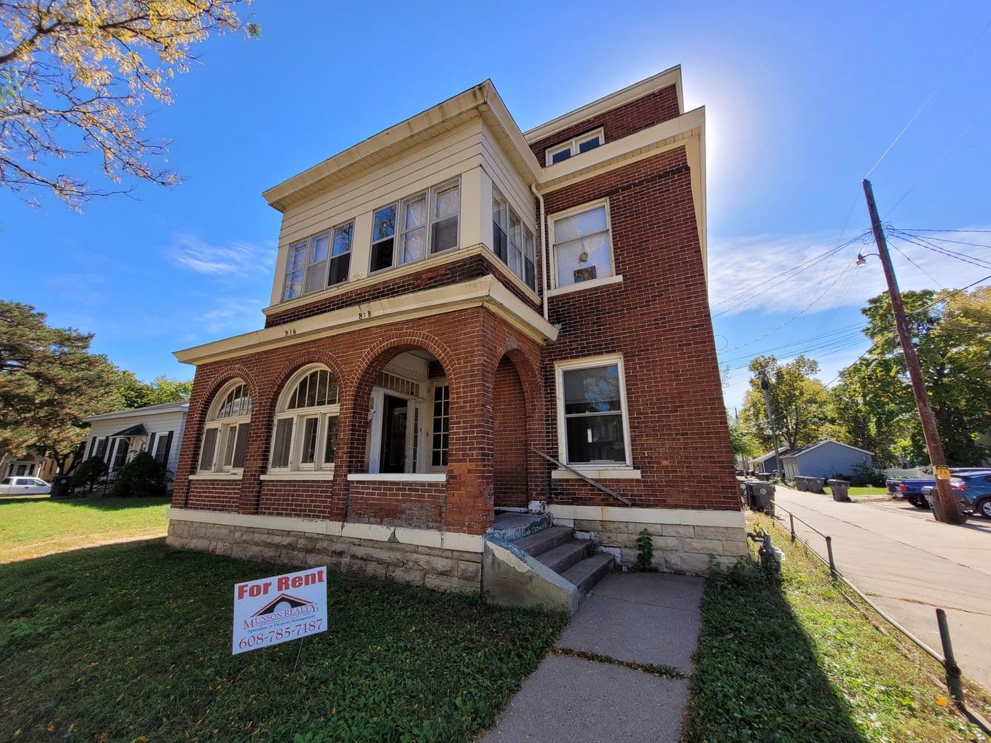 La Crosse Apartment: 816 King Street