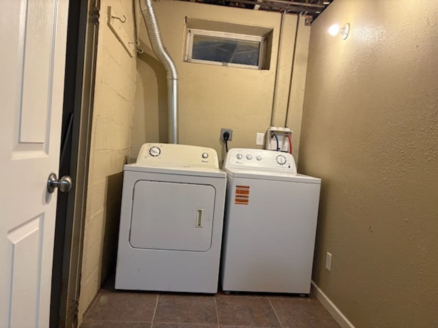 Onalaska Apartment: 1040 Main Street