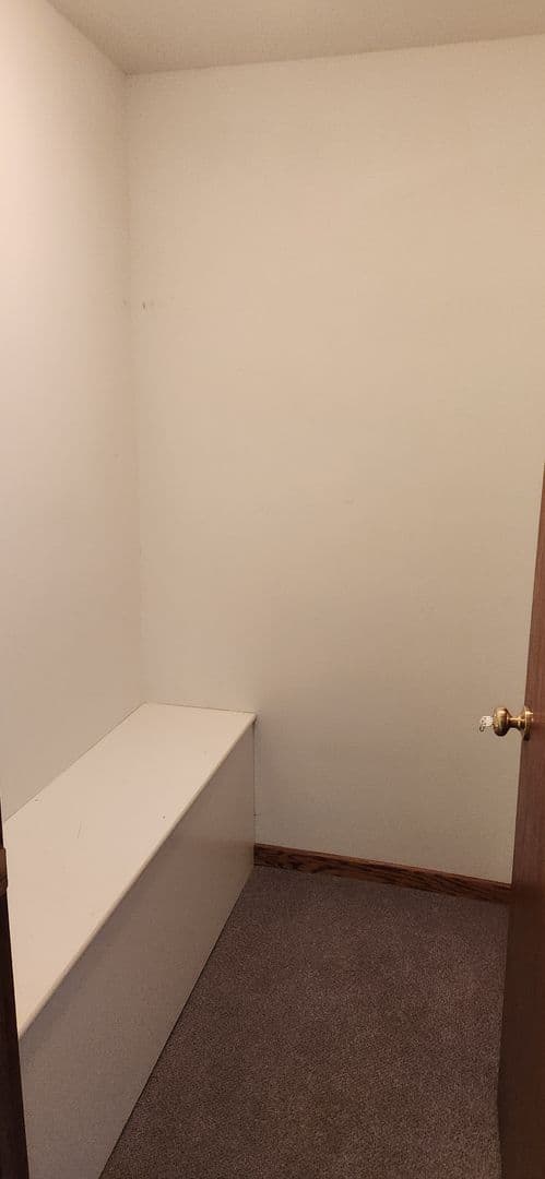 La Crosse Apartment: 1323 Gillette Street