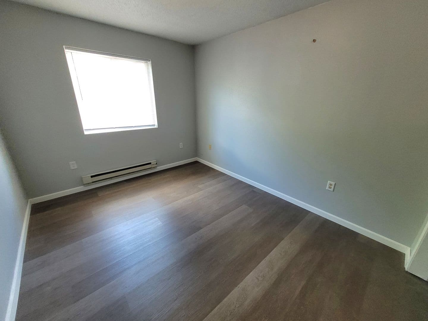 La Crosse Apartment: 821 5th Ave So.