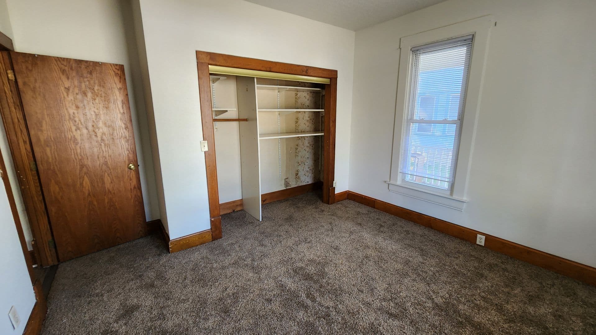La Crosse Apartment: 1224 Ferry Street