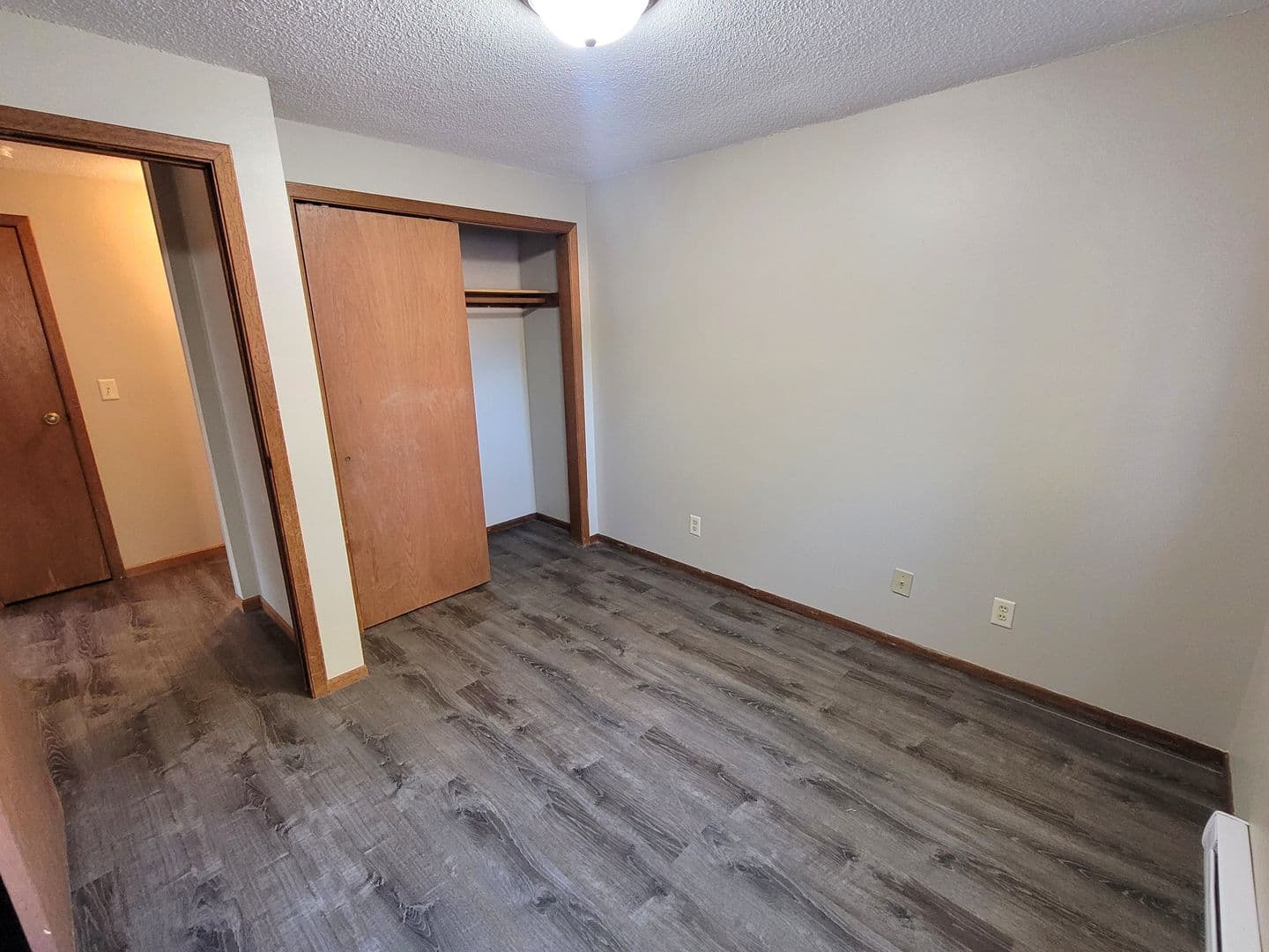 La Crosse Apartment: 1418 10th Street South
