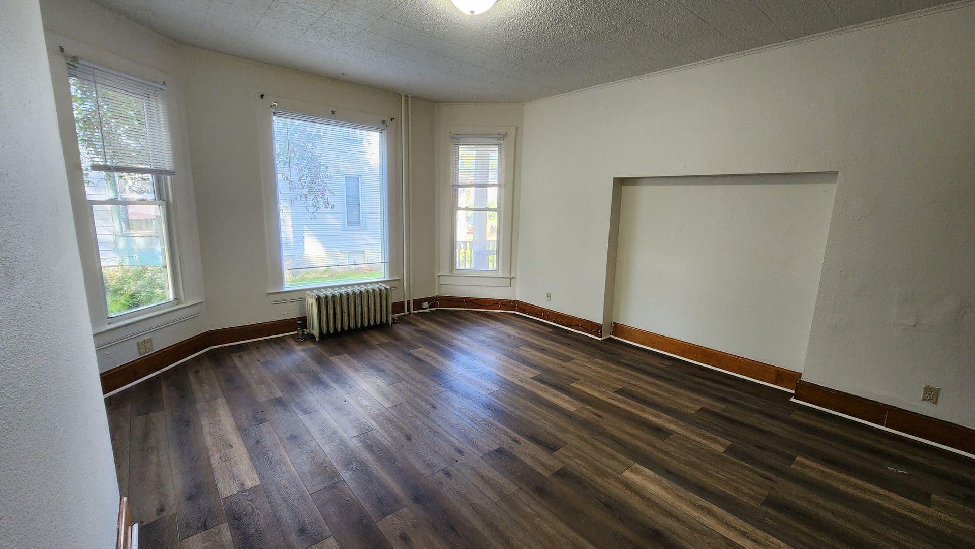 La Crosse Apartment: 1224 Ferry Street