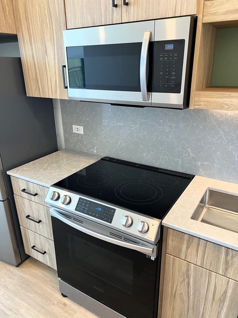 San Diego Apartment: 3067 5th Ave.