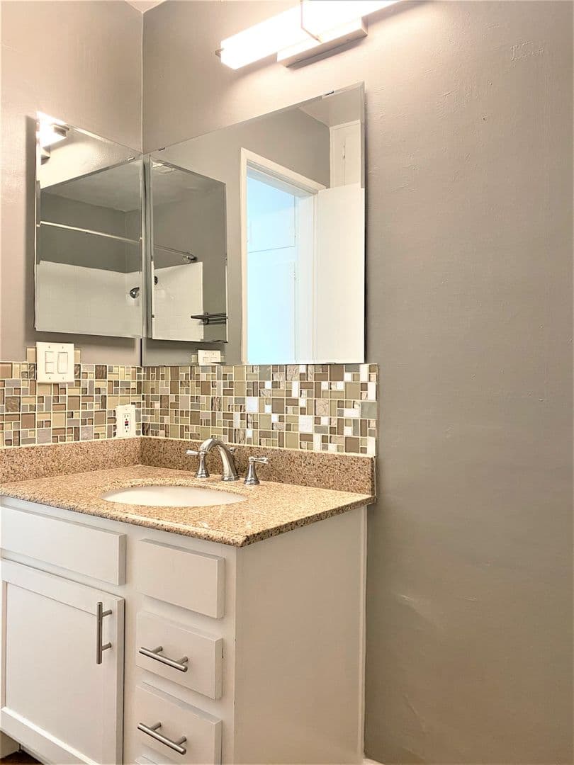 San Diego Apartment: 3929 Kansas Street
