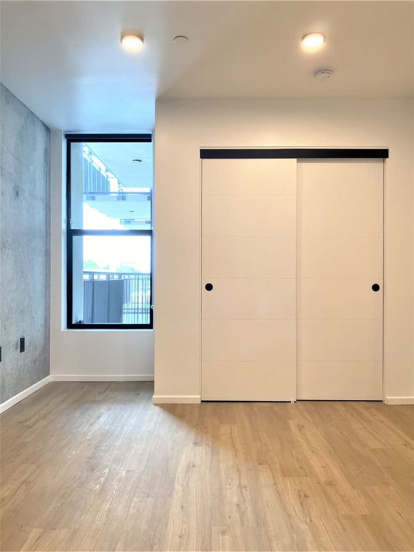San Diego Apartment: 3067 5th Ave.