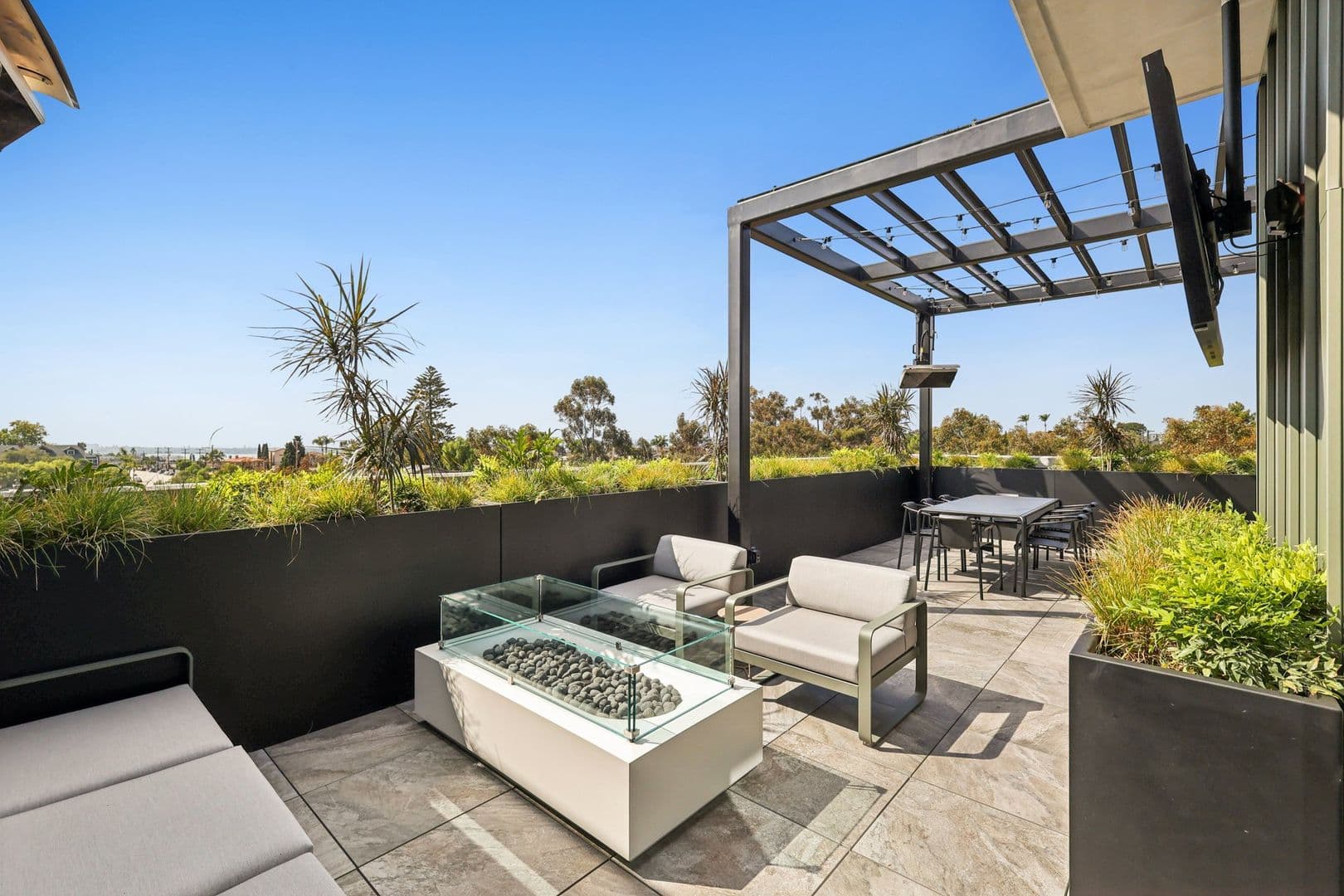 San Diego Apartment: 3660 Reynard Way