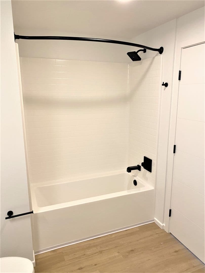 San Diego Apartment: 3067 5th Ave.