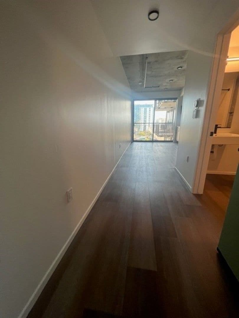San Diego Apartment: 3067 5th Ave.