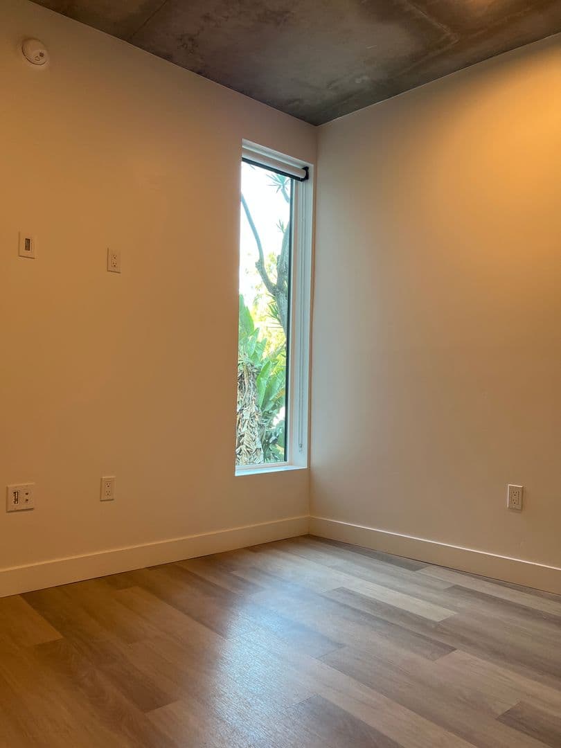 San Diego Apartment: 3660 Reynard Way