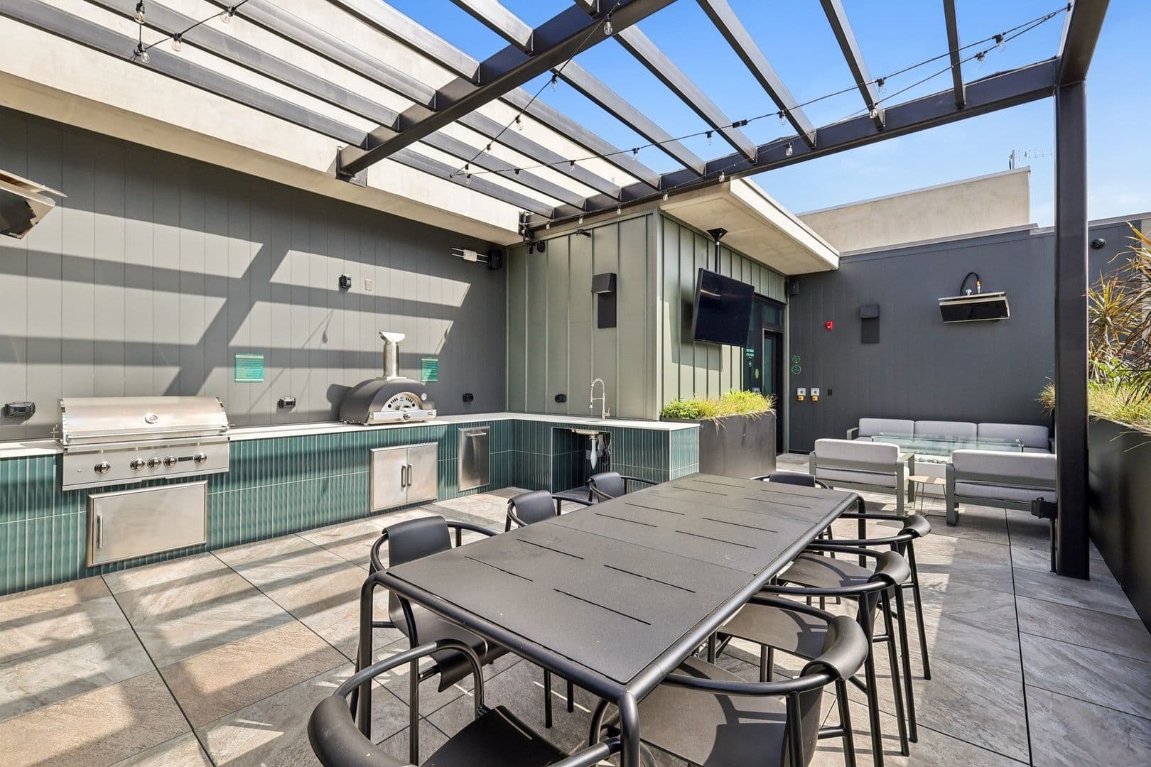 San Diego Apartment: 3660 Reynard Way
