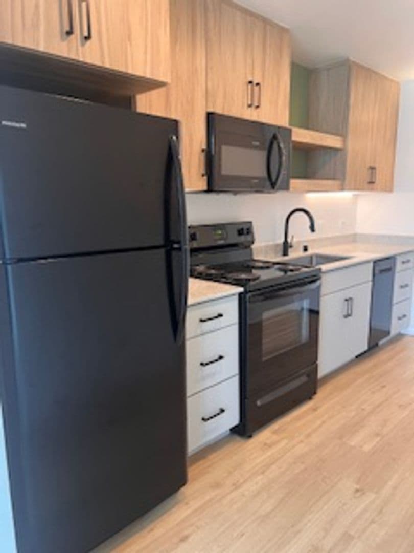 San Diego Apartment: 3067 5th Ave.