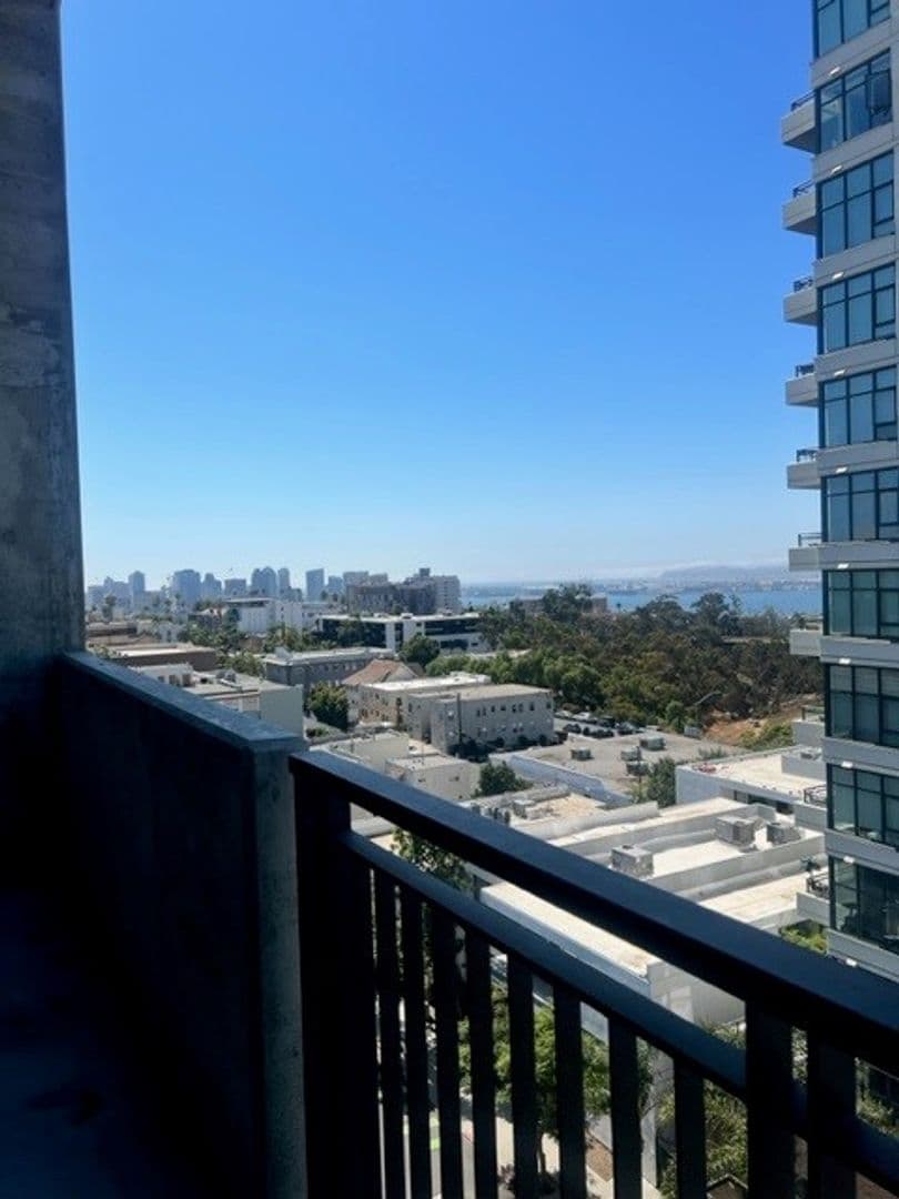 San Diego Apartment: 3067 5th Ave.