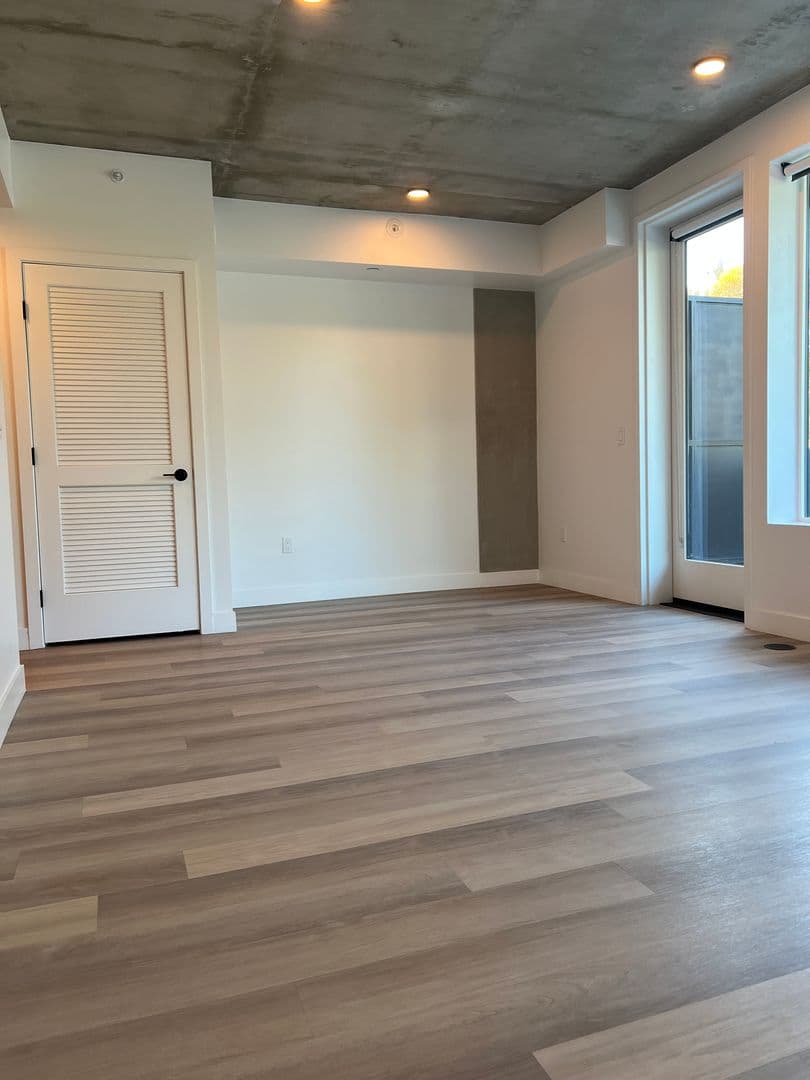 San Diego Apartment: 3660 Reynard Way
