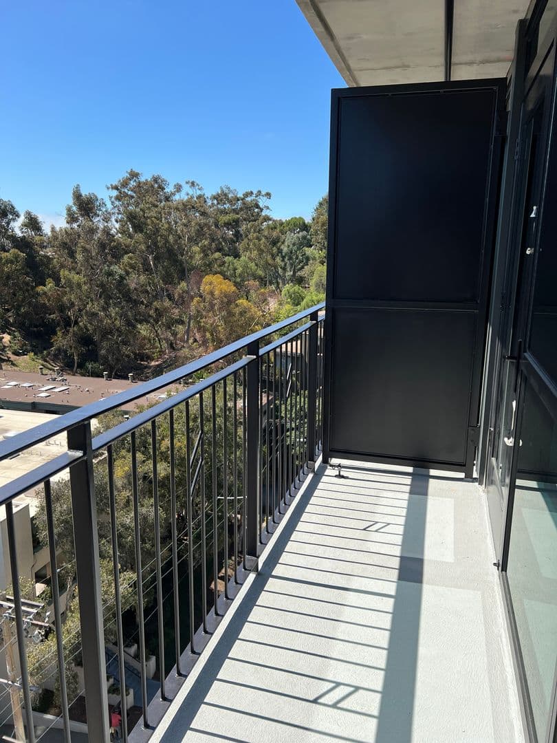 San Diego Apartment: 3660 Reynard Way