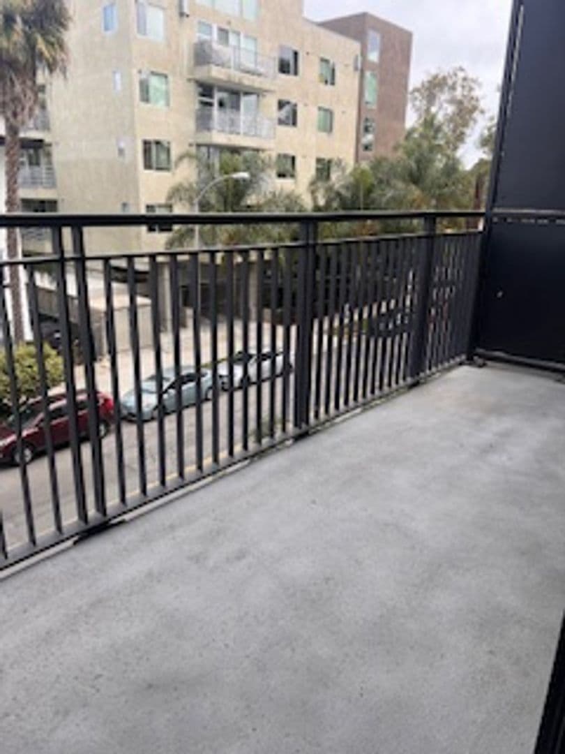San Diego Apartment: 3067 5th Ave.