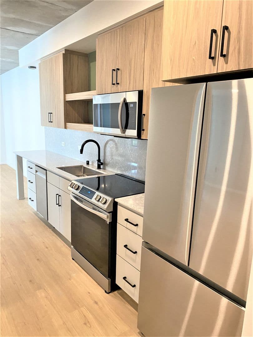 San Diego Apartment: 3067 5th Ave.