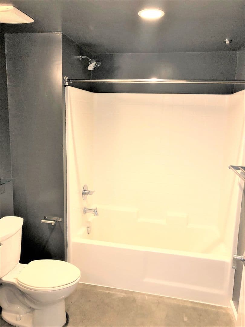 San Diego Apartment: 3805 Ingraham St