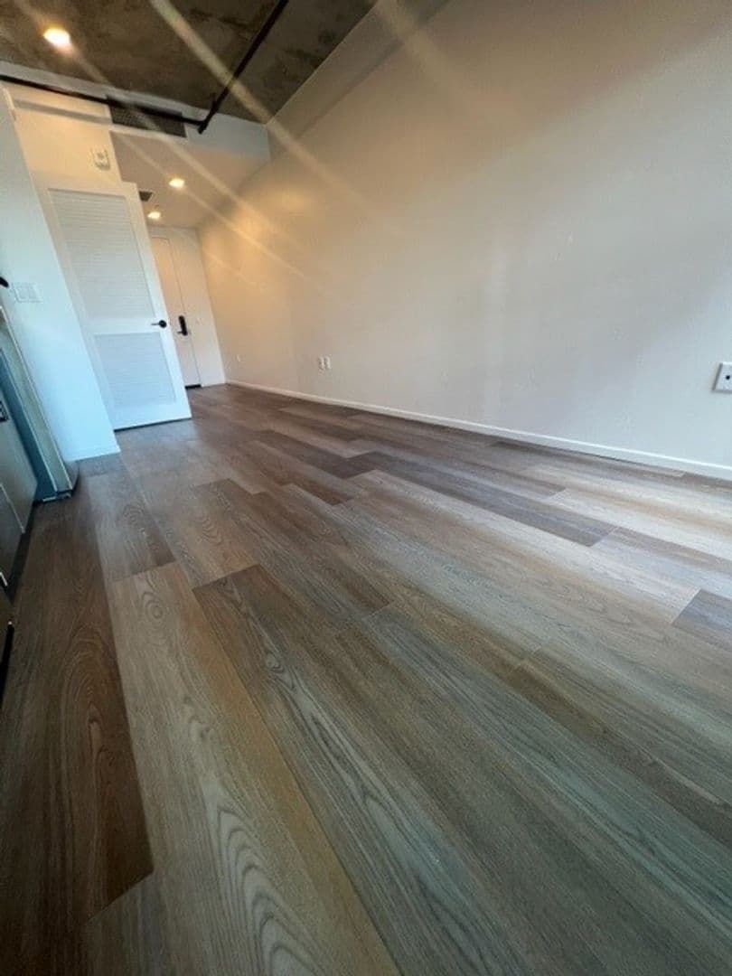 San Diego Apartment: 3067 5th Ave.