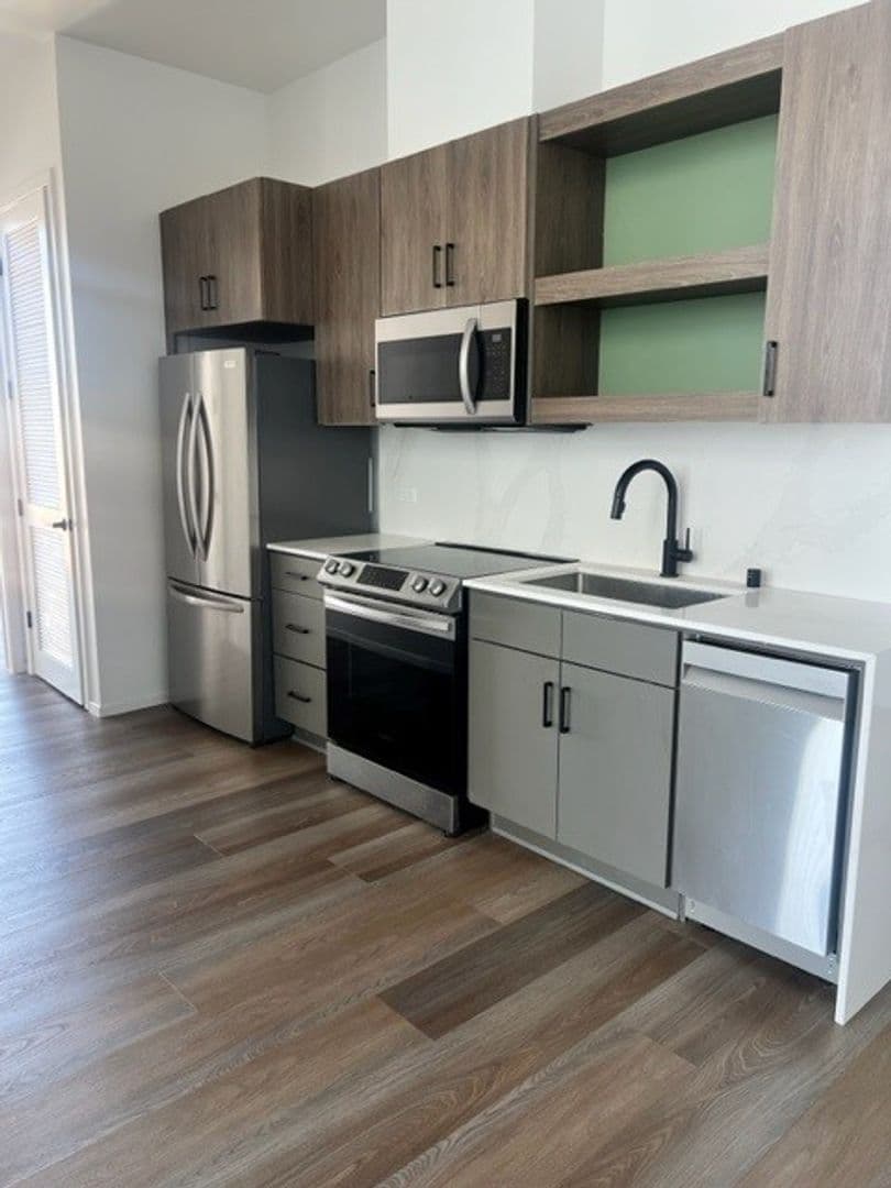 San Diego Apartment: 3067 5th Ave.