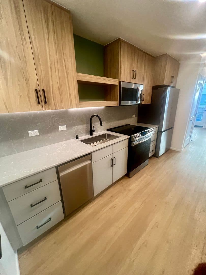 San Diego Apartment: 3067 5th Ave.