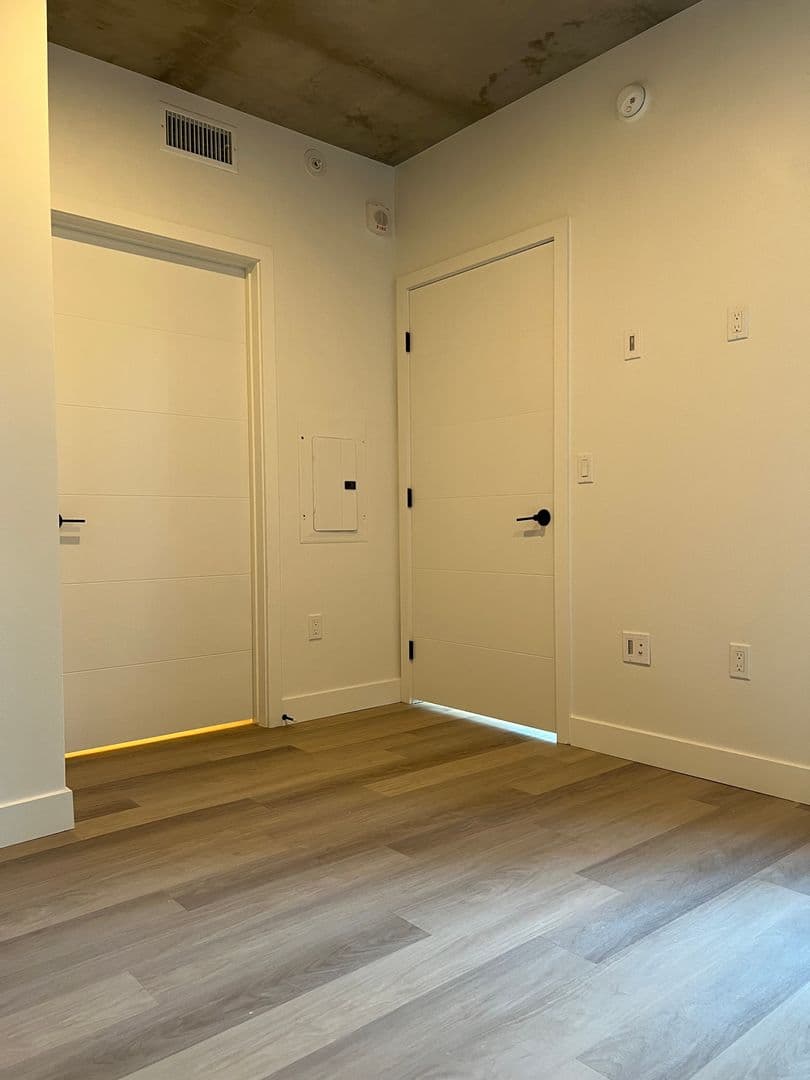 San Diego Apartment: 3660 Reynard Way