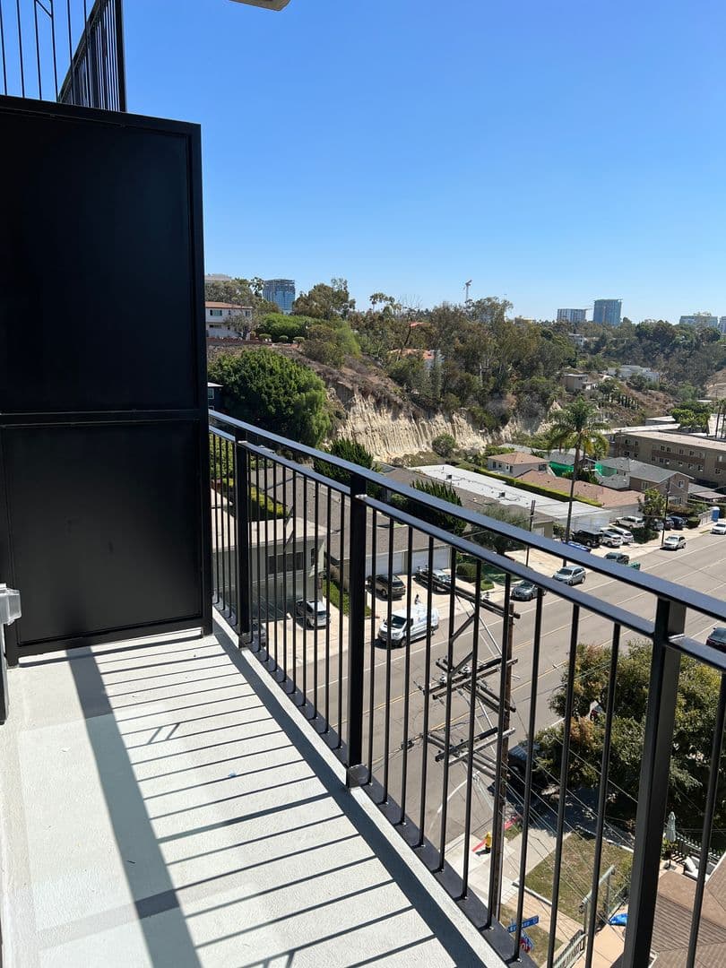 San Diego Apartment: 3660 Reynard Way