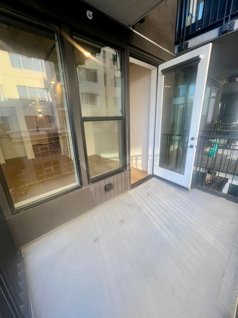 San Diego Apartment: 3067 5th Ave.