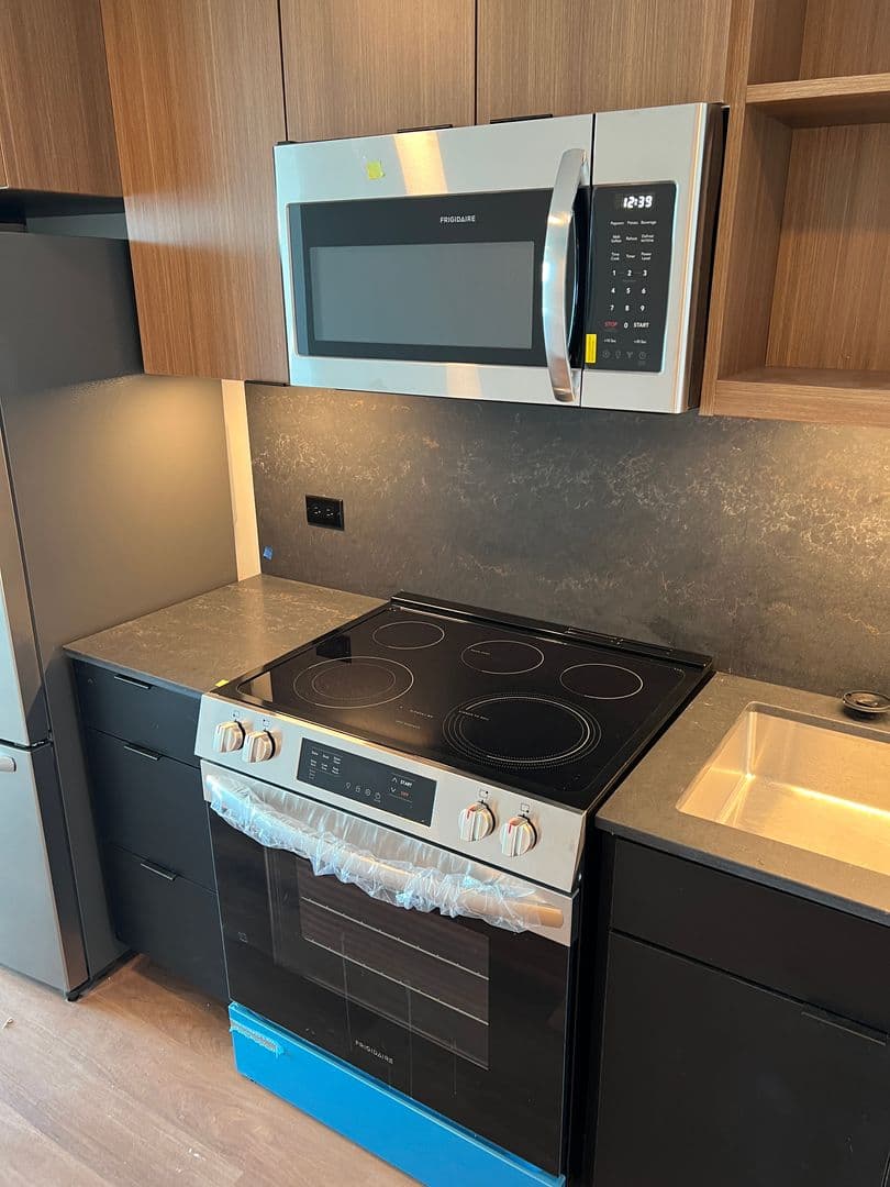 San Diego Apartment: 3660 Reynard Way
