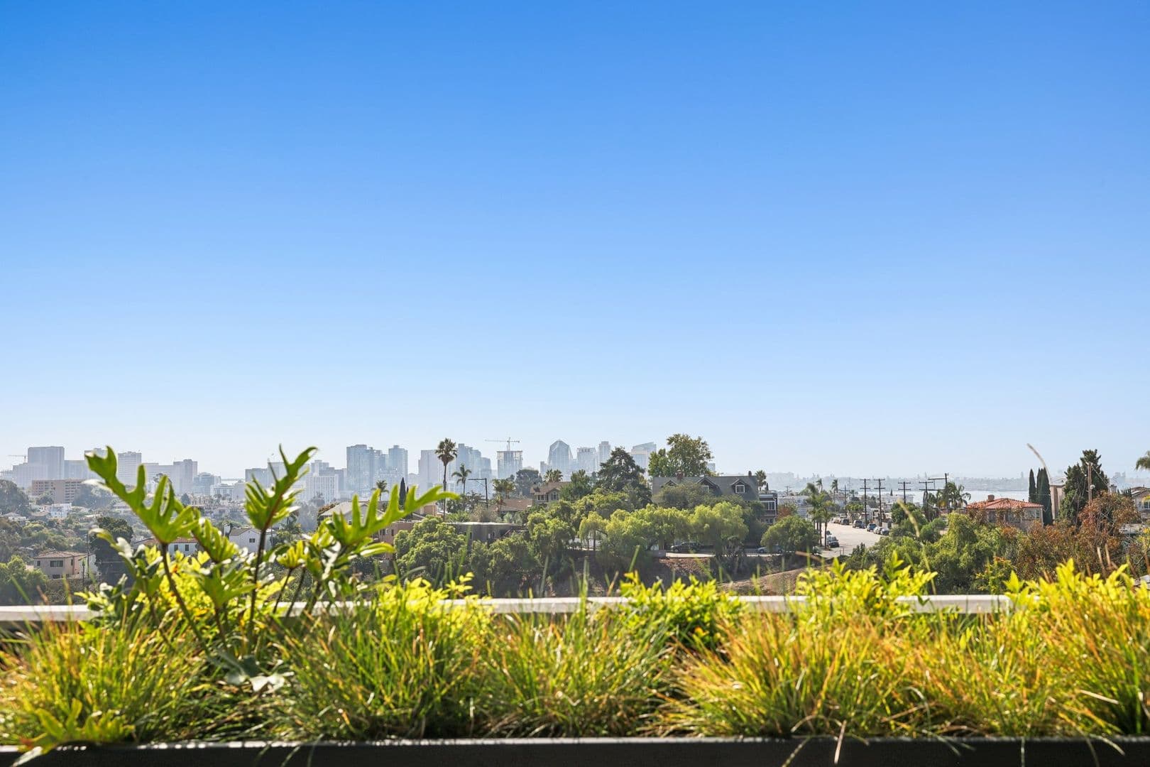 San Diego Apartment: 3660 Reynard Way
