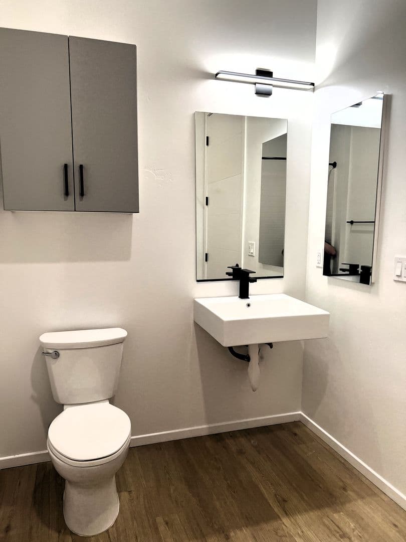 San Diego Apartment: 3067 5th Ave.