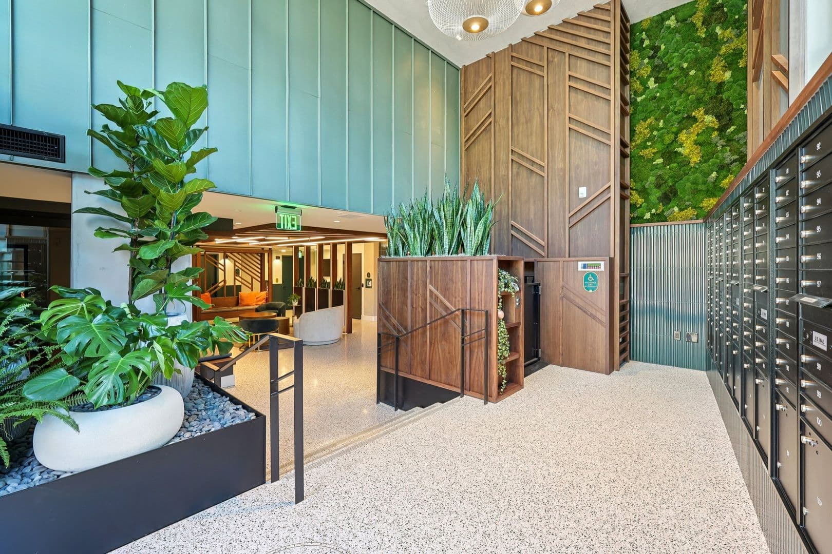 San Diego Apartment: 3660 Reynard Way