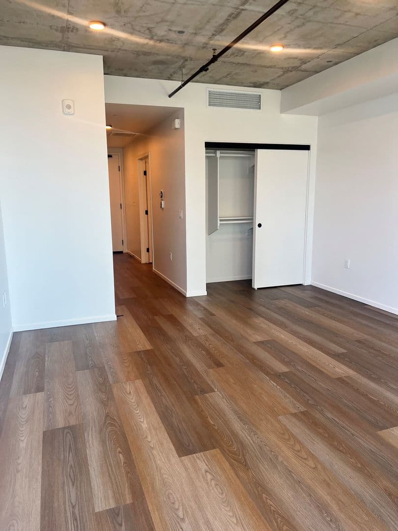 San Diego Apartment: 3067 5th Ave.