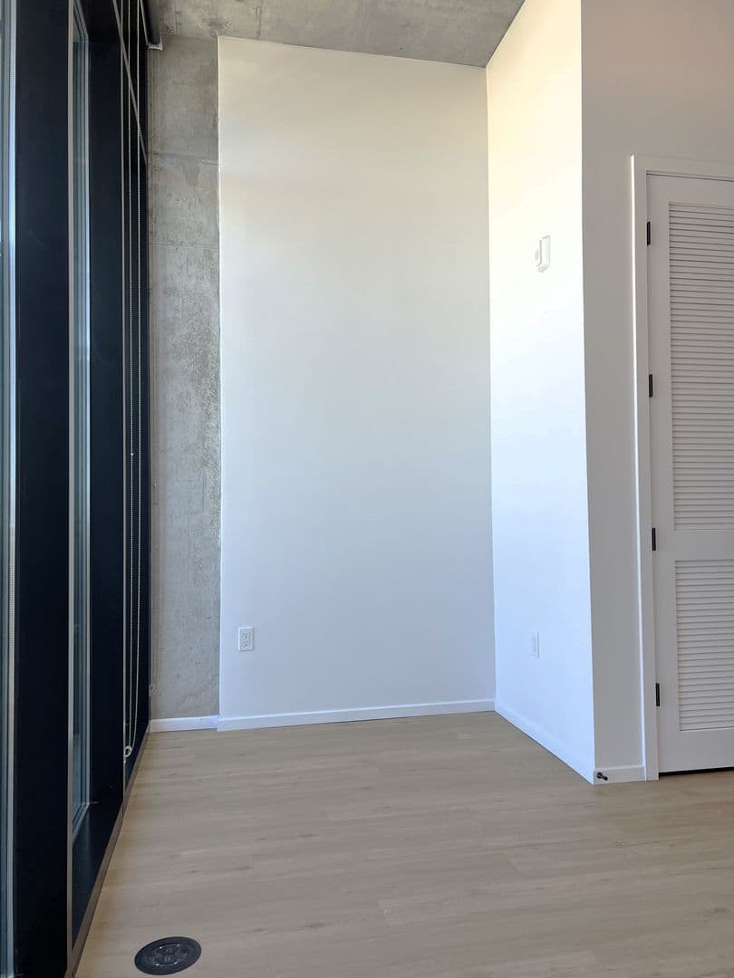 San Diego Apartment: 3067 5th Ave.