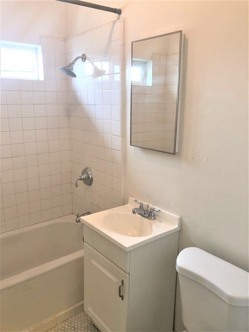 San Diego Apartment: 2164 Second Ave