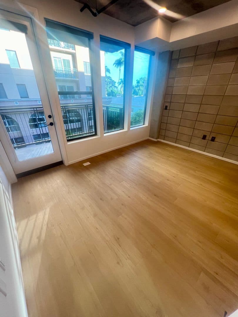 San Diego Apartment: 3067 5th Ave.