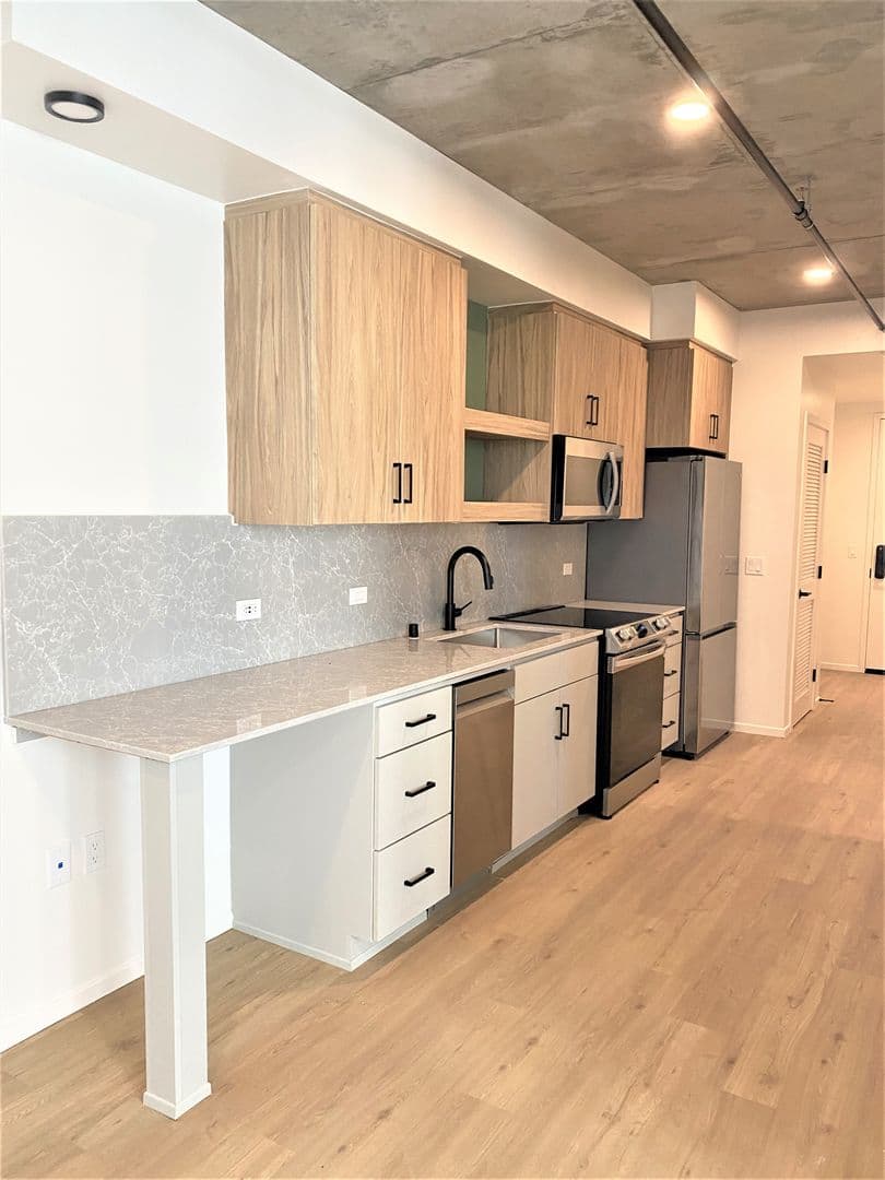 San Diego Apartment: 3067 5th Ave.